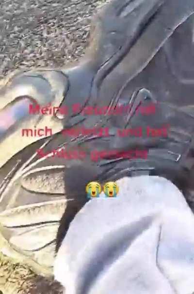 Maine Freundin had mich verlasen😖🚬🚬 desvegen zaig ich euch maine Schuhe🚬🚬🚬