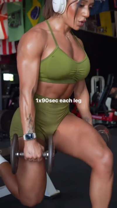 Julia Rene (@_juliarene)