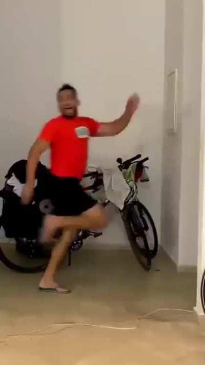 Attack of the Pointy-Tailed Kitten!