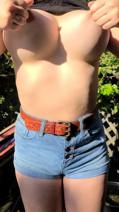 Look how squishy my tits are, would you bury your head between them? (18f)