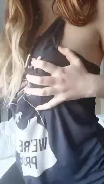 32DDD and soooo pillowy soft 🤭😜