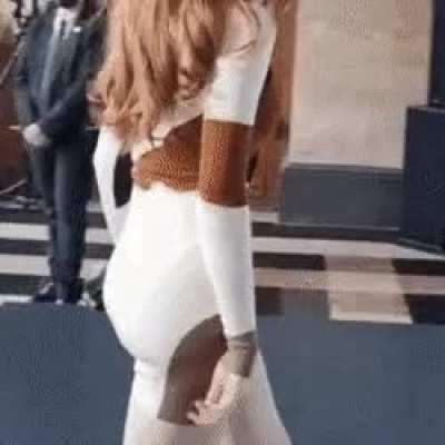 The cameraman knew what he had to record