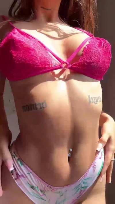 Who likes a tight pussy and a juicy ass instead of a regular dessert?