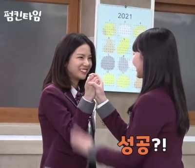 Yujin and Soomin, that was supposed to be a slapping scene, not a holding hands scene XD [Pumpkin Time]