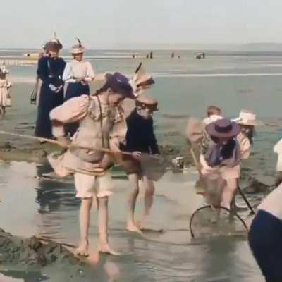 A day at the beach in 1896! (Deep learning algorithms for enhanced image interpolation, HD, color)