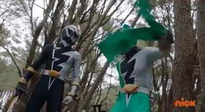 An acquaintance in another toku space turned the skirt moment into a gif, wanted to share it