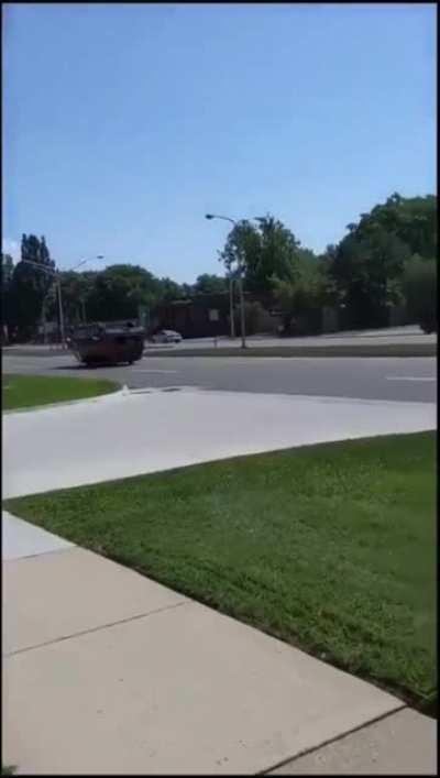 This man turned a 1985 GMC van into a hilariously customized version of itself where the vehicle appears to be driven both upside down and backwards. This incredible vehicle is completely road legal and is used for parades, car shows, and other places whe