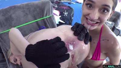 “Stick your tongue inside her gape!