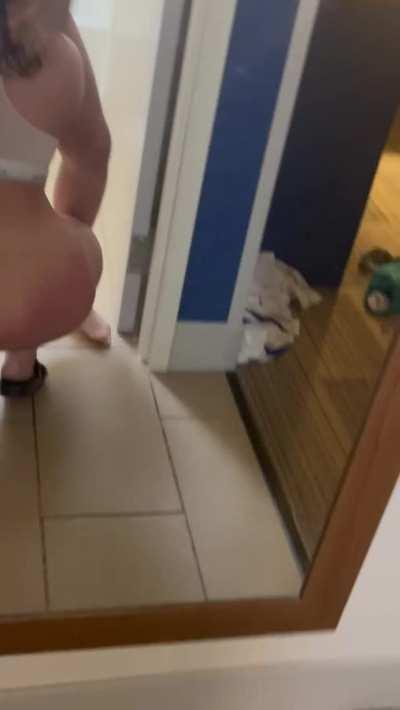 Pawg sucking BBC like crazy