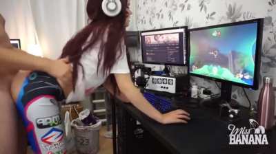 D.Va Cosplay Girl Gets Fucked While Playing Overwatch