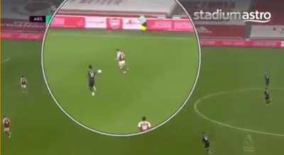 Legs turning around without informing head