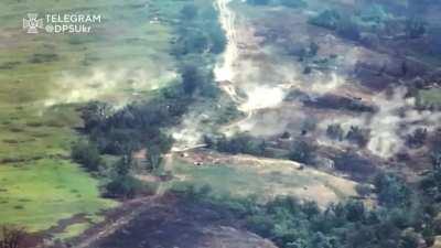 UA POV: Cluster munitions arrive on a group of Russian infantry, Zaporozhye