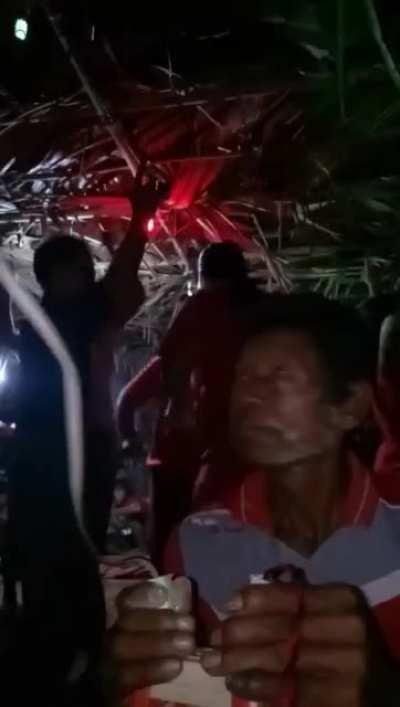 Световик на сельской дискотеке