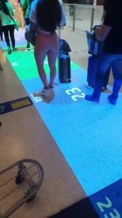 Boarding guide projection