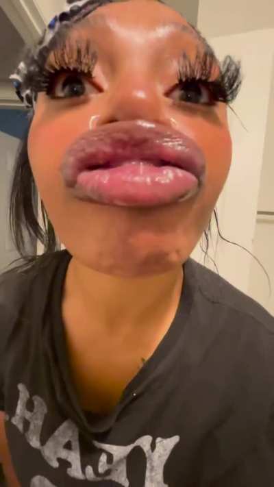 imagine she pouting and you just slappin your 🍆 on em😮‍💨😵‍💫