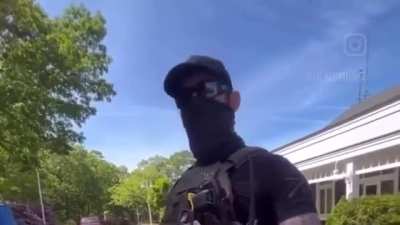 Man confronts supposed ICE agent. Apologies for not knowing the original person who recorded the video