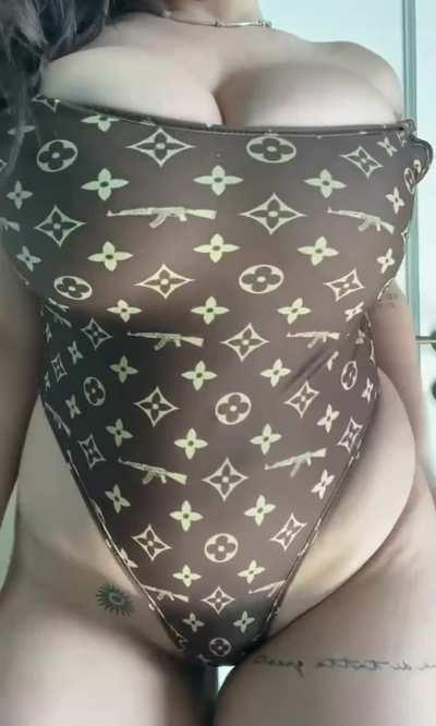 Come kiss this adorable lips