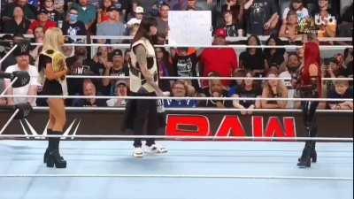 Zelina gets a shot at the Women's World Champion next week !