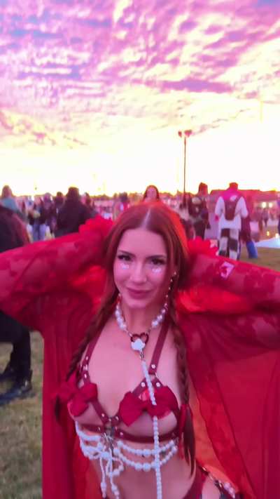 Would you walk me on a leash at a fest or too nervous?