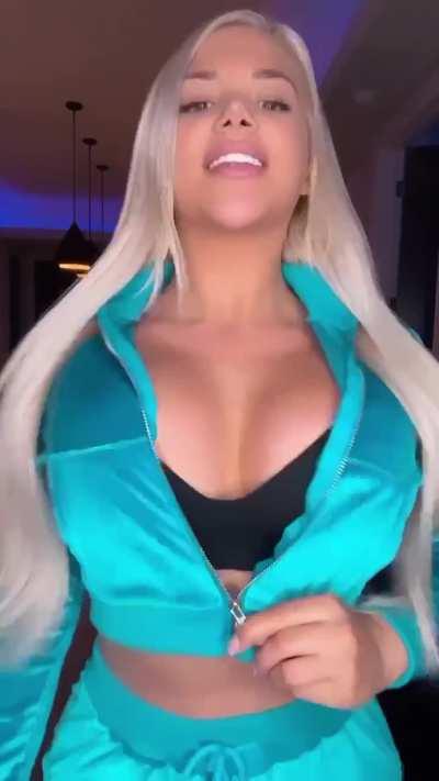 Milk me until I have no more left😜(fuckdoll)