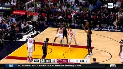 [Highlight] Nic Claxton comes up a bit short on the free throw