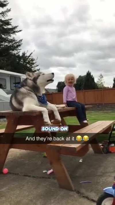 Come here, let's sing together