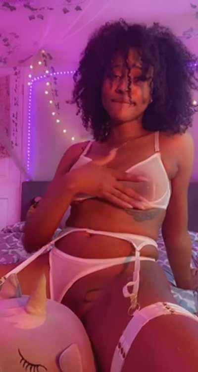 Who wants to replace my pillow with their face