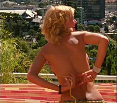 Uma Thurman - Be Cool 2 of 2 - Looped, Cropped, Slowed, Dain'd and AI'd