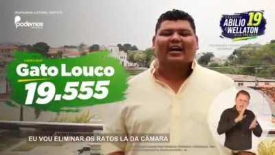 Olha... Acredito que jamais tenha havido um momento político tão deprimente quanto o atual. Que fase, não? Será que piora ainda mais?