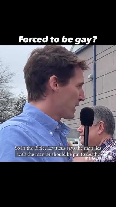 I think this guy is secretly gay and ashamed, that accent definitely turns other men on, sexy closeted Alabama bears they call them 😉