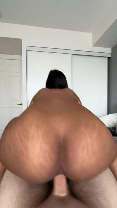 I love bouncing my thick asian ass on cock!