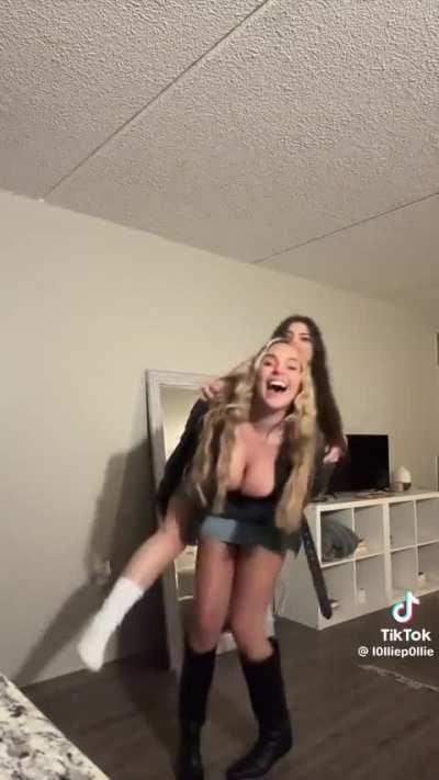 @l0lliep0llie and @colleen.333