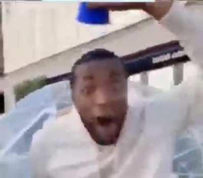 Real magician meets Fake magician!