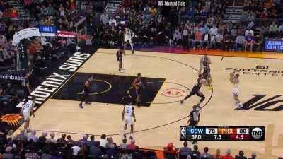 [Highlight] Steph Curry airballs another three