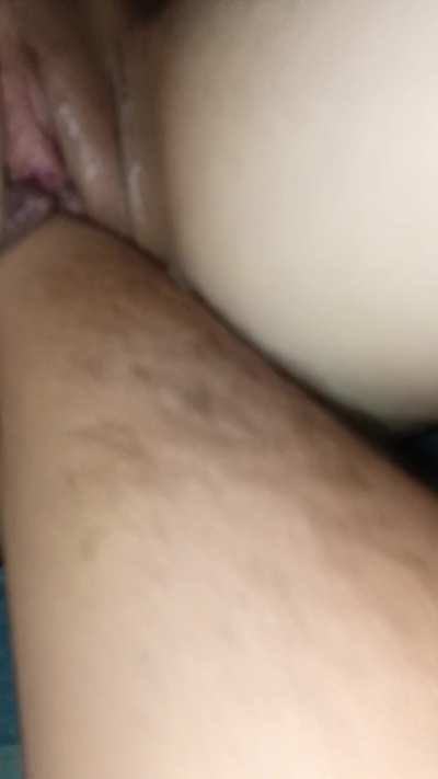 She's so young but her pussy is ruined 