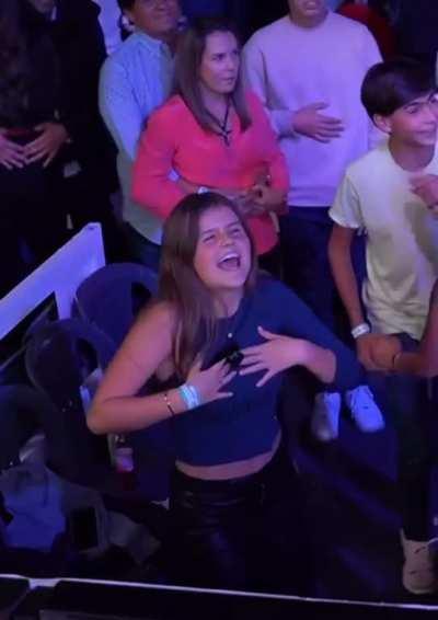 Who needs a dance partner when you have this much confidence, love it!