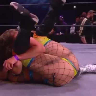 Poor Tay Tay spent the entire match getting her big Brazilian butt shown off