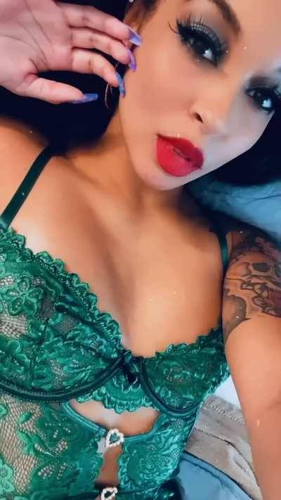 Would you like to know what it looks like when I cum ?