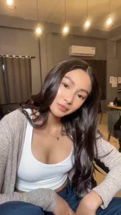 Nadine Lustre