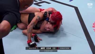 Gillian Robertson chokes out Mariya Agapova.