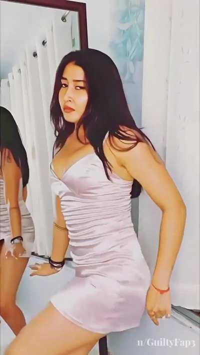 Sofia Ansari upskirt black underwear glimpse. Stabilized and upscaled ✨