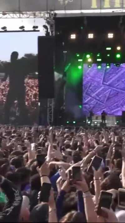 This is the most lit crowd in rap history ever