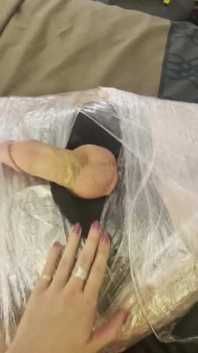 Sometimes it’s hard not to pop them. It’s oh so tempting. Full vid and more on my site. Link in comments! 🔥🥜