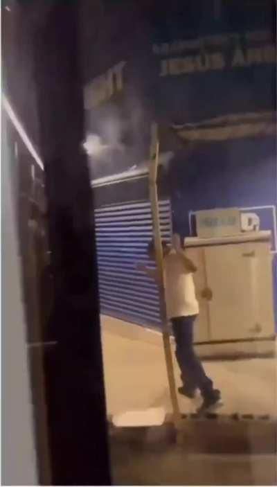 Al que madruga... XD