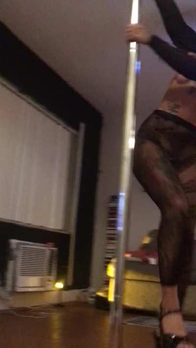 I love shaking my ass