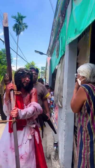 Just a normal Easter in Islas Filipinas.