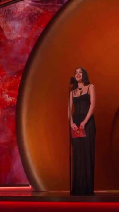 🦋 Livies, join our Discord Server! A SFW, fun and family-friendly server for all fans of Olivia Rodrigo!