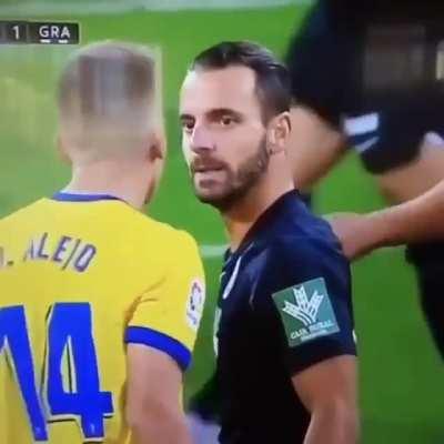 fOoTbALleR mURdeReD lIvE oN tV