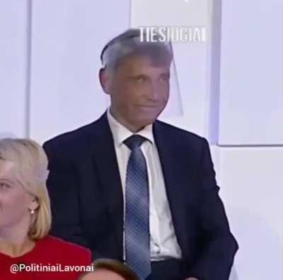 :) sąžiningiausia partija