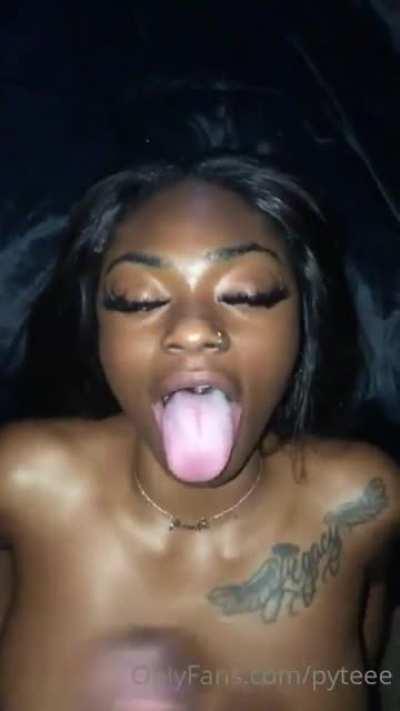 Go to comment and click link for over 500 full sextapes and models folders